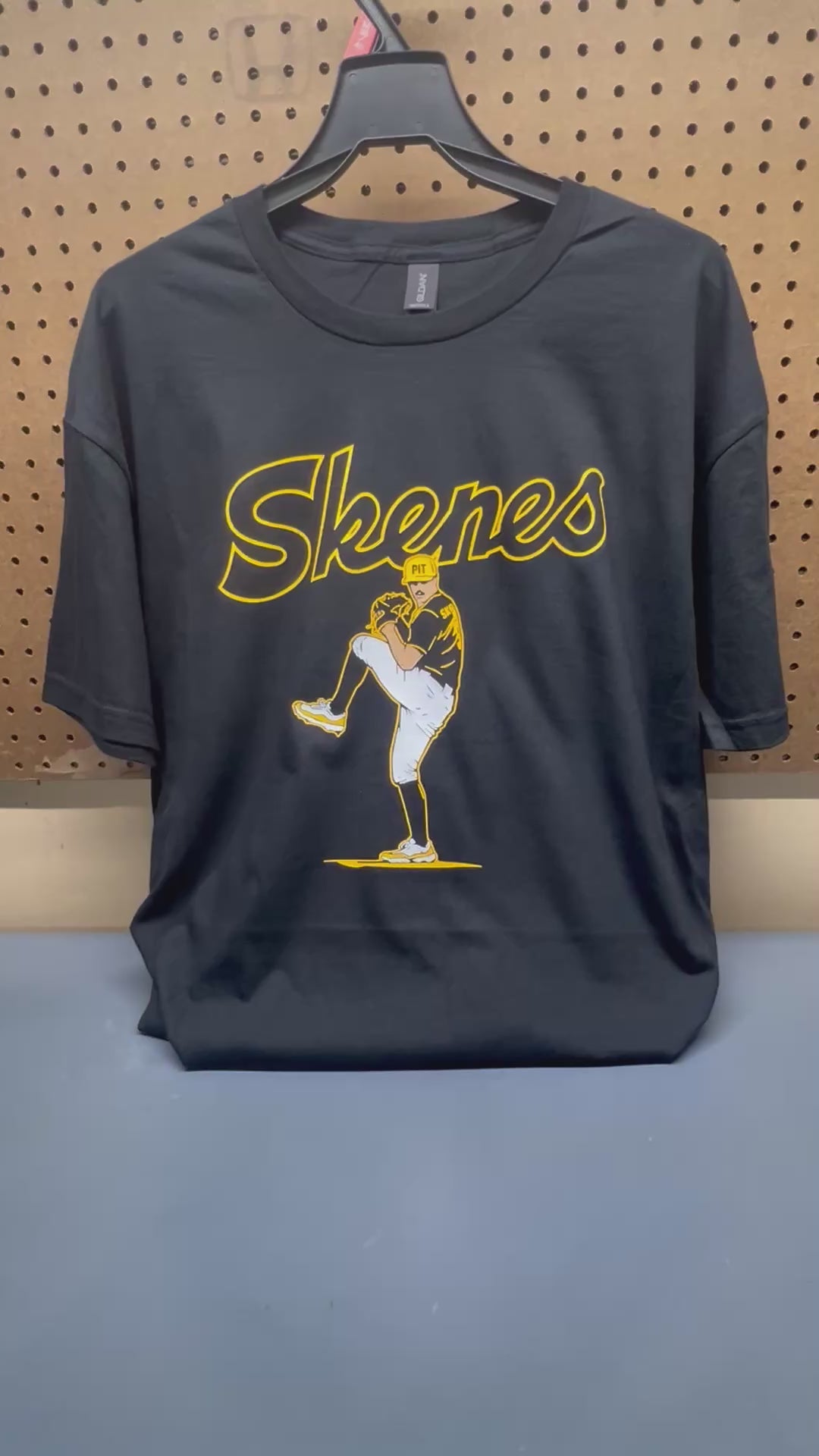 Skenes T-Shirt